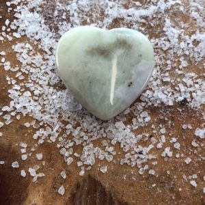 Healing Stone Crystal Jade Heart 3-4cm